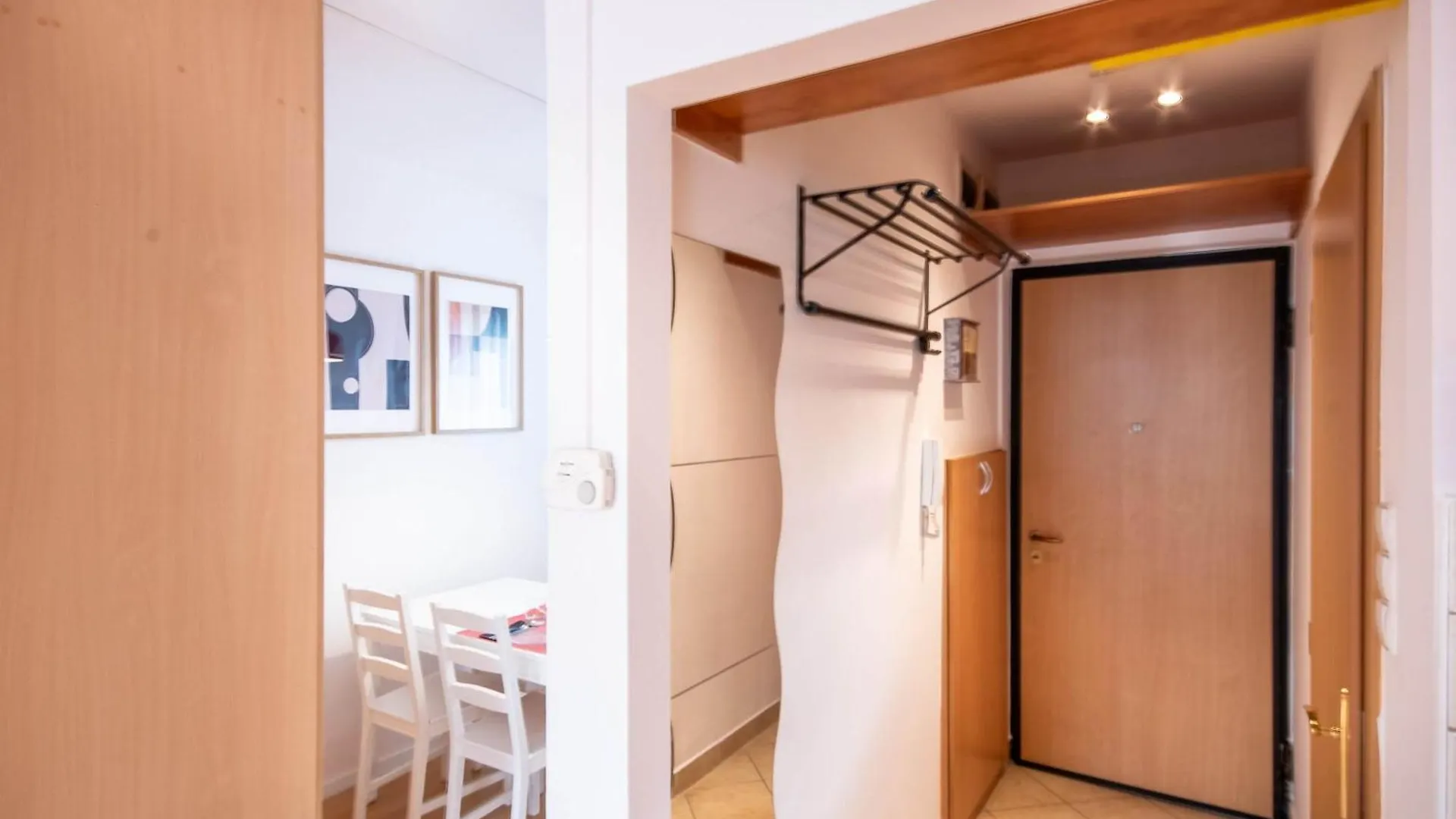 Central - Modern - Comfy بودابست المجر